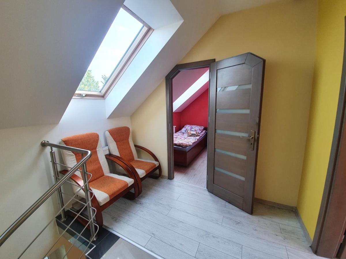 Dom Nad Jeziorem Roznowskim Tegoborze Exteriér fotografie